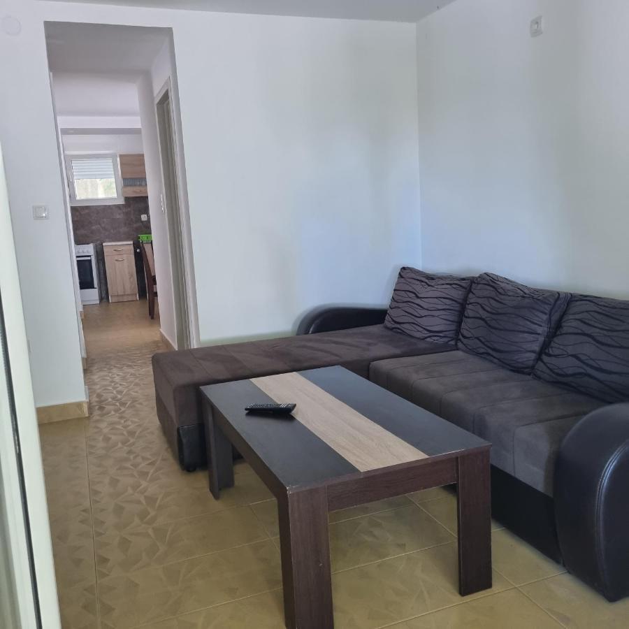 בודווה Apartment Danijela מראה חיצוני תמונה