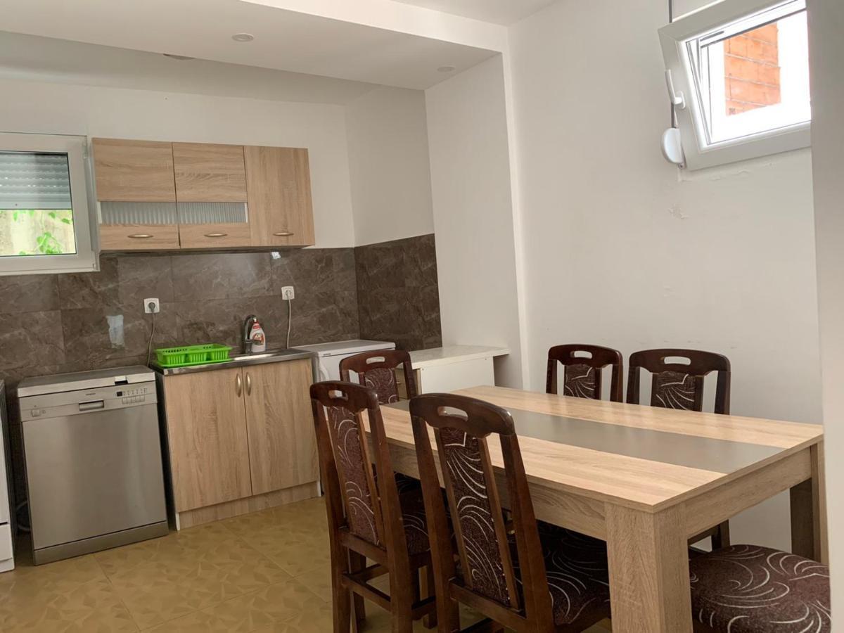 בודווה Apartment Danijela מראה חיצוני תמונה
